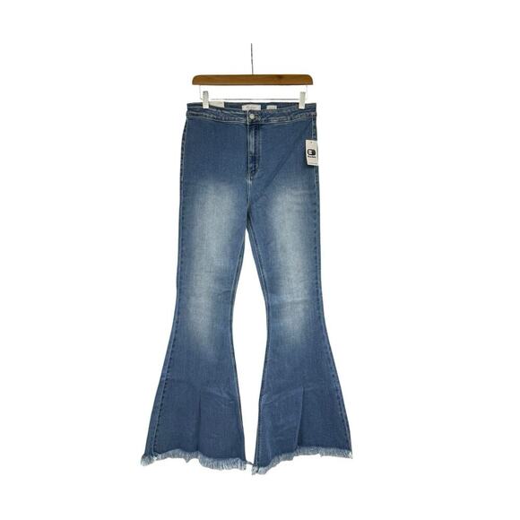 KanCan Signature Ultra High Rise Extreme Flare Jeans Medium Wash Womens 29X34 - Picture 1 of 11